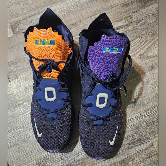 💙Nike Lebron XVII 'Space Jam Monstars' Basketball Shoes CD5050-400 SZ (17)💚 - Picture 2 of 16